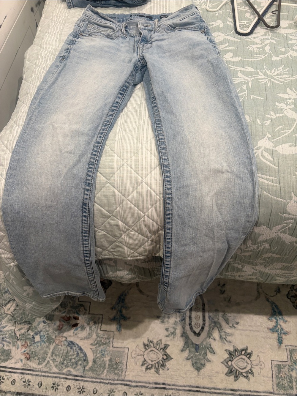 Light Wash Men’s Jeans